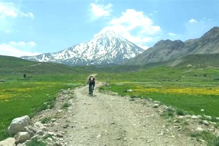 Layla, 21 — Escort in Damavand, Iran