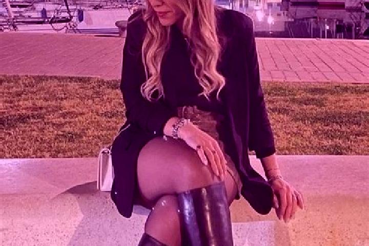 Layla, 21 — Escort in Dugenta, Italy