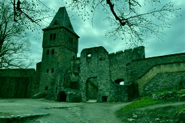 Layla, 21 — Escort in Frankenstein, Germany