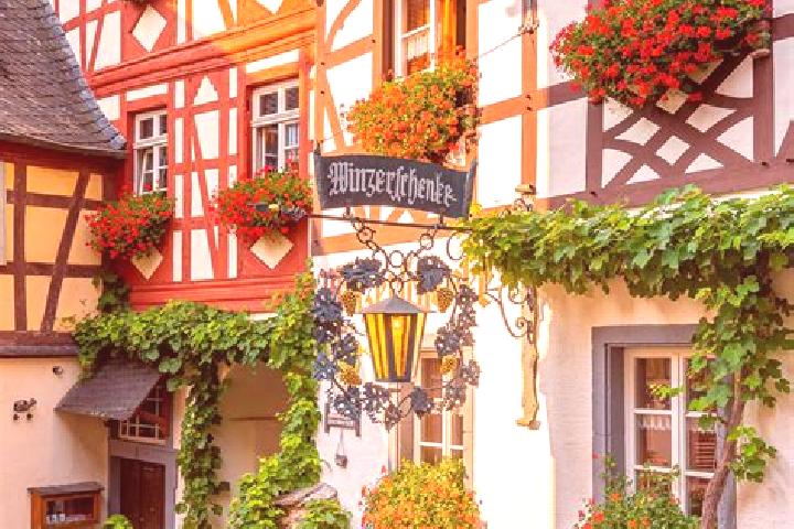 Layla, 21 — Escort in Hogsdorf, Germany