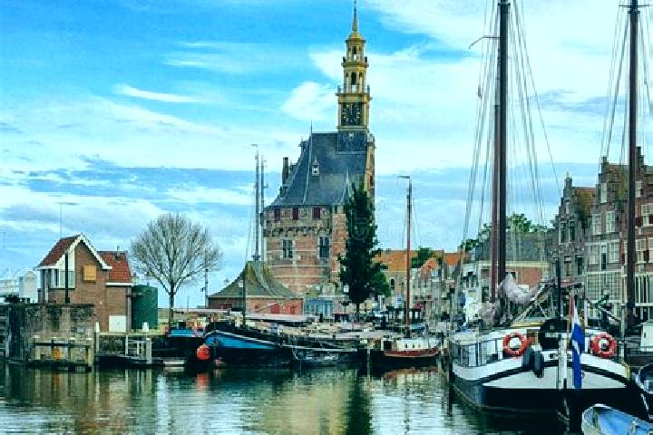 Layla, 21 — Escort in Hoorn, Netherlands