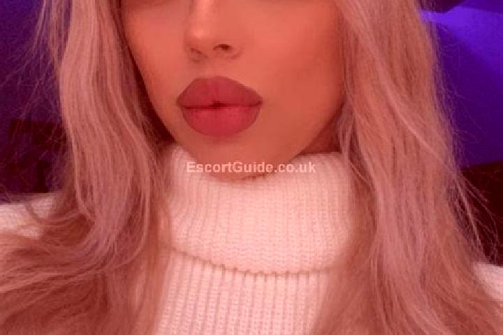 Layla, 21 — Escort in Slough, United Kingdom
