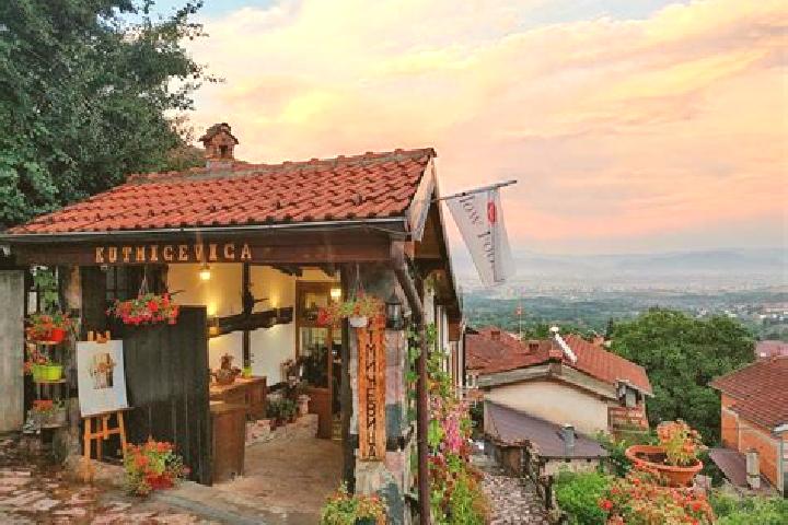 Layla, 21 — Escort in Suto Orizare, North Macedonia