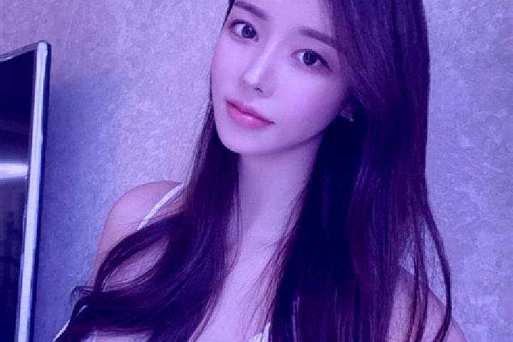 Layla, 21 — Escort in Xiaobanqiao, China