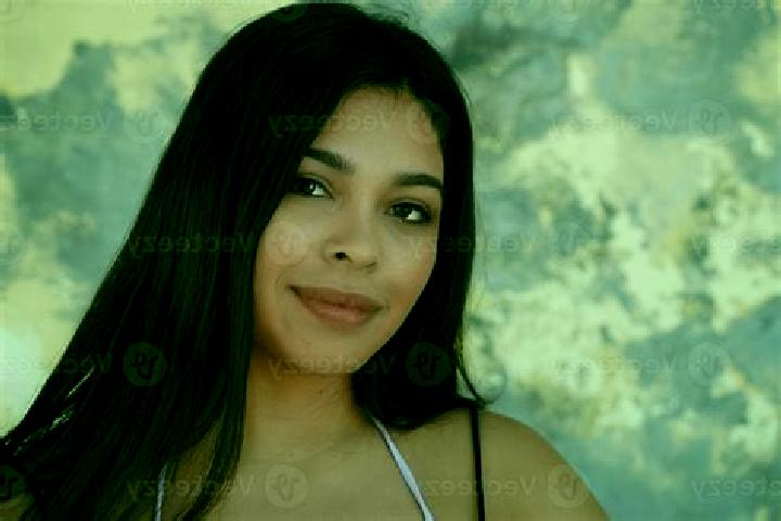Layla, 22, a auburn dark-eyed latina companion based in Bridgewater. Offering Overnight, A-Level, Dinner Date, BDSM. Available for incall and outcall, day an...