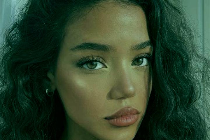 Layla, 22, a black brown-eyed mediterranean companion based in Costaros. Offering Massage, GFE, Dinner Date. Available for incall and outcall, day and evenin...