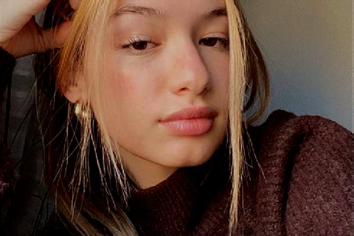 Layla, 22, a blonde brown-eyed mediterranean companion based in Ylaestoe. Offering Travel Companion, Massage, CIM, GFE. Available for incall and outcall, day...