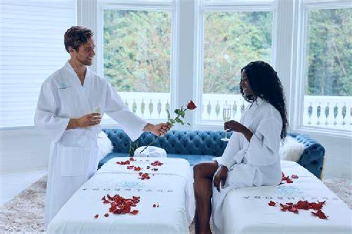 Layla, 22, a brunette brown-eyed ebony companion based in Yachimata. Offering Girlfriend Experience, Prostate Massage, Couples, Massage, Dinner Date. Availab...