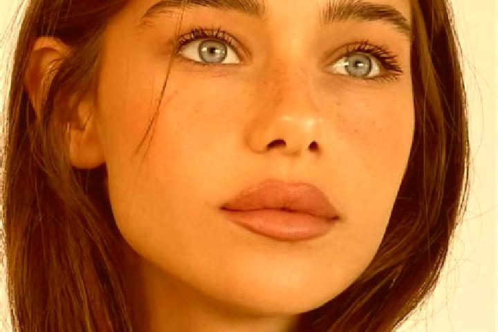 Layla, 22, a brunette brown-eyed middle eastern companion based in Vorokomle. Offering Domination, Massage, Dinner Date, Girlfriend Experience, Couples. Avai...