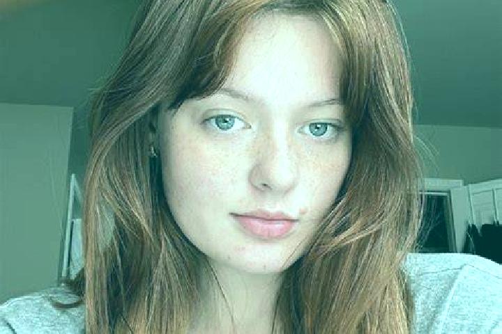 Layla, 22, a chestnut blue-eyed mixed companion based in Beit ed Dine. Offering Domination, Fetish. Available for incall and outcall, day and evening dates.