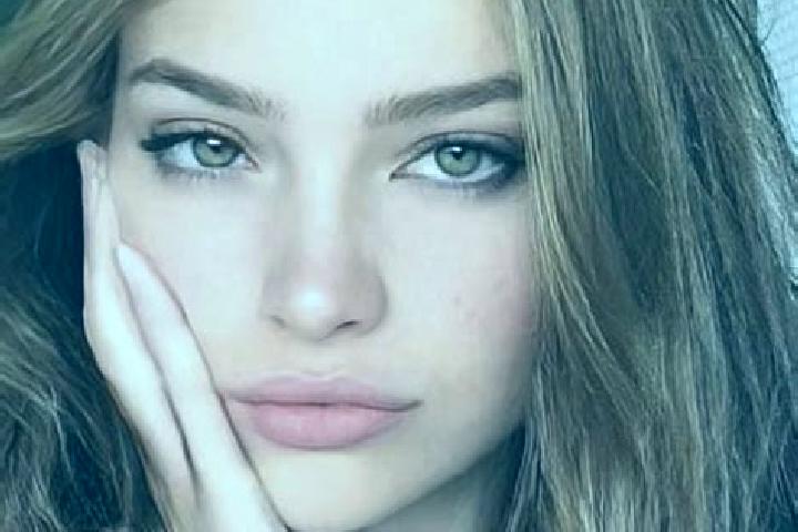 Layla, 22, a dark blonde hazel-eyed middle eastern companion based in Kastella. Offering 69, Couples, Overnight, Party Girl, OWO. Available for incall and ou...