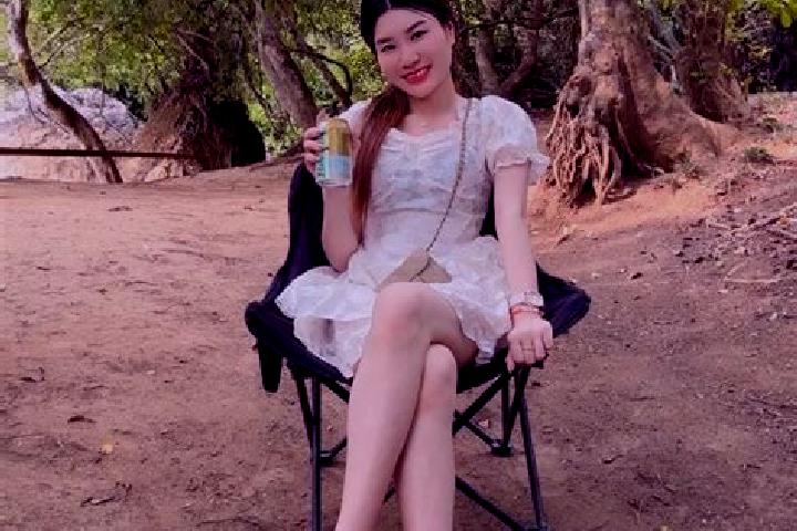Layla, 22 — Escort in Ban Lak Song, Thailand