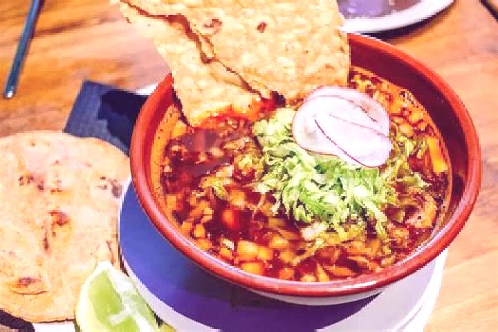 Layla, 22 — Escort in El Pozole, Mexico