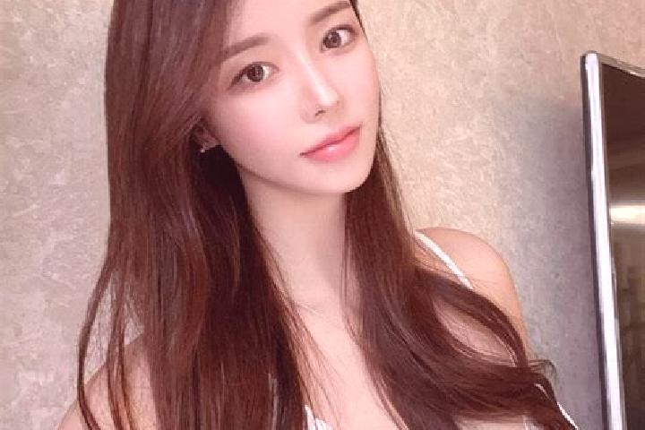 Layla, 22 — Escort in Jiangchuanlu, China
