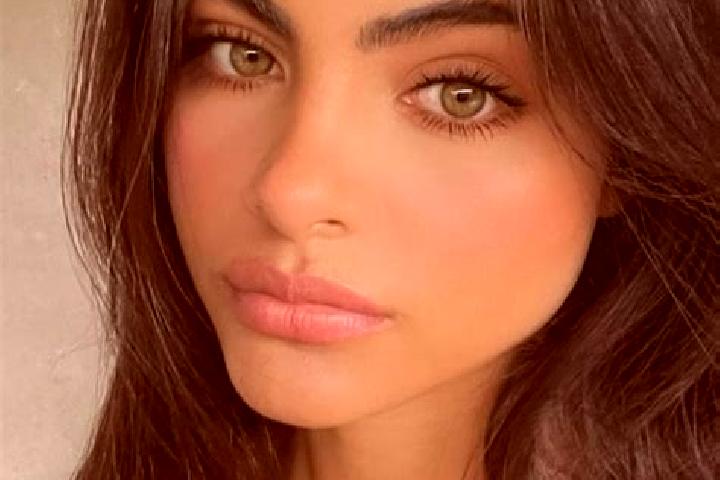 Layla, 23, a black dark-eyed european companion based in Malabar. Offering Prostate Massage, Overnight, A-Level, Erotic Massage, Massage. Available for incal...