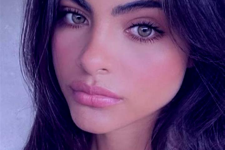 Layla, 23, a black green-eyed indian companion based in Lentini. Offering GFE, Dinner Date, Prostate Massage, Deep French Kissing. Available for incall and o...