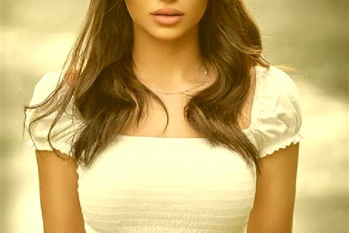 Layla, 23, a brunette brown-eyed caucasian companion based in Fenestrelle. Offering Striptease, Domination, Massage. Available for incall and outcall, day an...