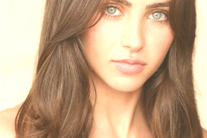 Layla, 23, a brunette brown-eyed latina companion based in Ash Shawati. Offering BDSM, Massage, Dinner Date, Deep French Kissing. Available for incall and ou...
