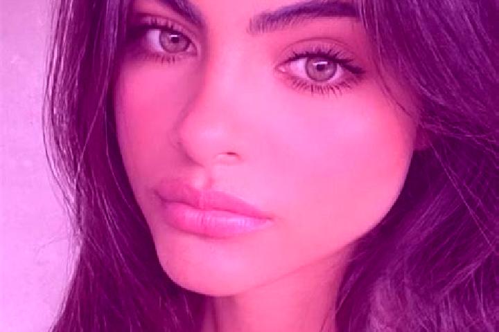 Layla, 23, a brunette green-eyed latina companion based in Jiulonggang. Offering Duos, Travel Companion, CIM. Available for incall and outcall, overnight boo...