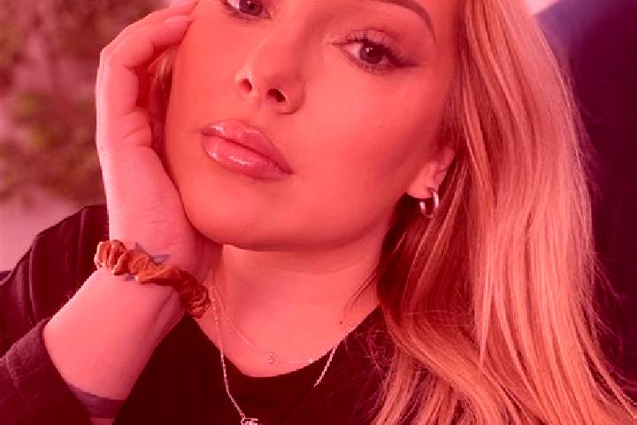 Layla, 23 — Escort in Brunssum, Netherlands