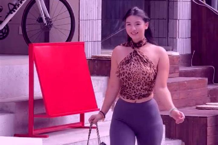 Layla, 23 — Escort in Debao, China