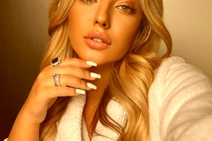 Layla, 23 — Escort in Hassleben, Germany