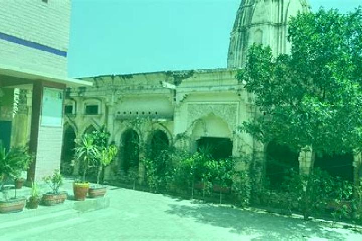 Layla, 23 — Escort in Haveli Lakha, Pakistan