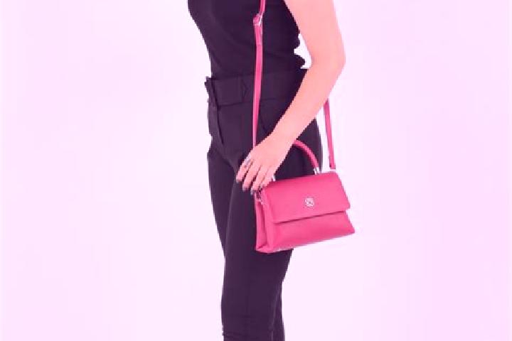 Layla, 23 — Escort in Kovanli, Turkey