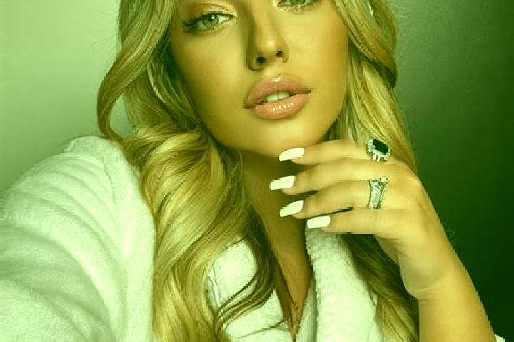Layla, 23 — Escort in Nyircsaholy, Hungary
