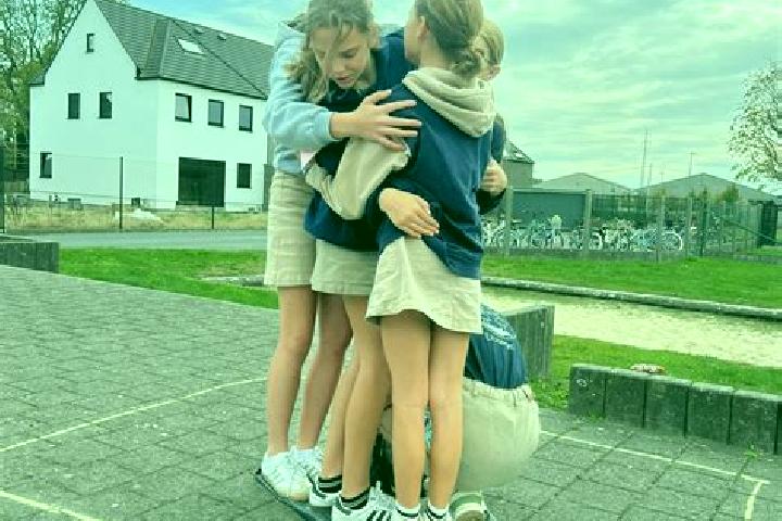 Layla, 23 — Escort in Sint-Baafs-Vijve, Belgium