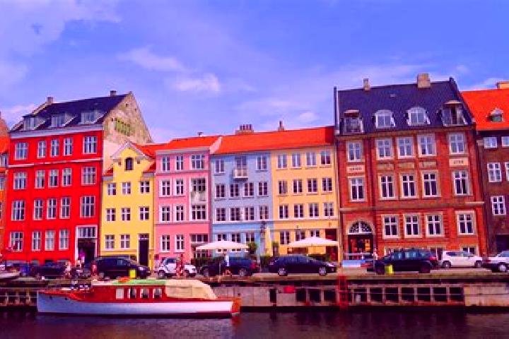 Layla, 23 — Escort in Vildbjerg, Denmark