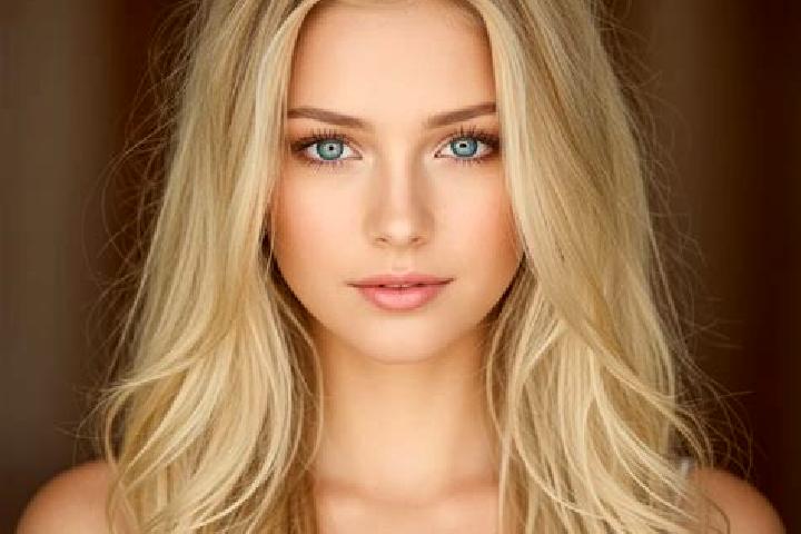 Layla, 24, a blonde grey-eyed mixed companion based in Kanaker-Zeytun. Offering Domination, Travel Companion, 69, Party Girl. Available for incall and outcal...