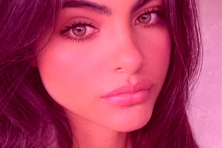 Layla, 24, a brunette green-eyed caucasian companion based in Oprisenesti. Offering Overnight, Prostate Massage, Domination, Striptease, Couples. Available f...