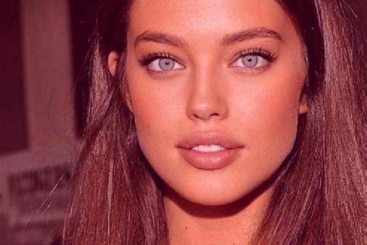 Layla, 24, a chestnut green-eyed latina companion based in Riva San Vitale. Offering Girlfriend Experience, Domination, 69, Party Girl. Available for incall ...