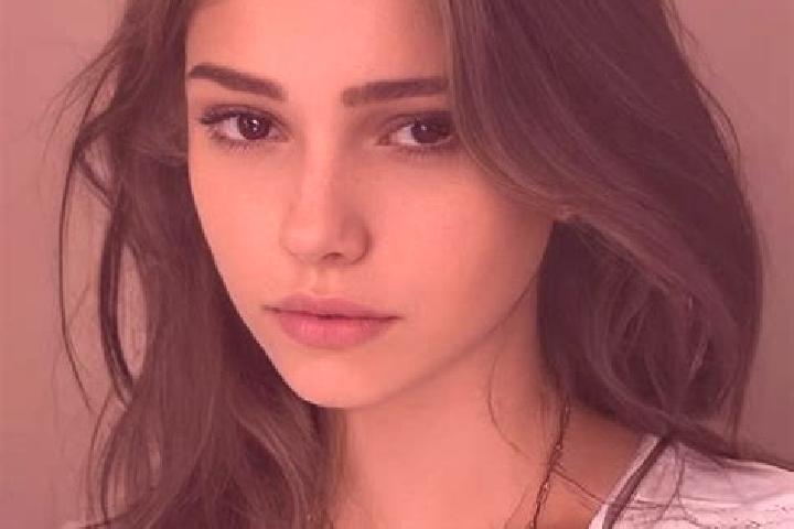 Layla, 24, a chestnut hazel-eyed slavic companion based in Paso de la Mina 3ra. Seccion. Offering Dinner Date, Girlfriend Experience, 69, BDSM, CIM. Availabl...