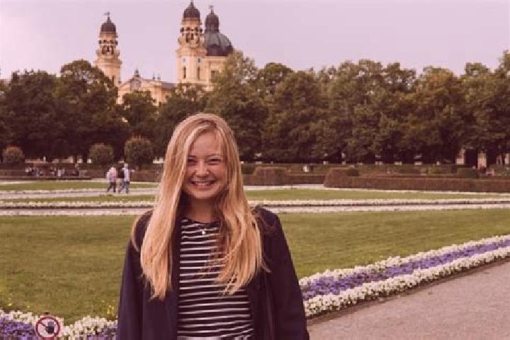 Layla, 24 — Escort in AElmhult, Sweden
