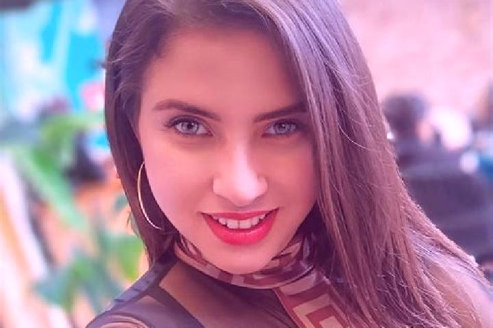 Layla, 24 — Escort in Brey, Germany