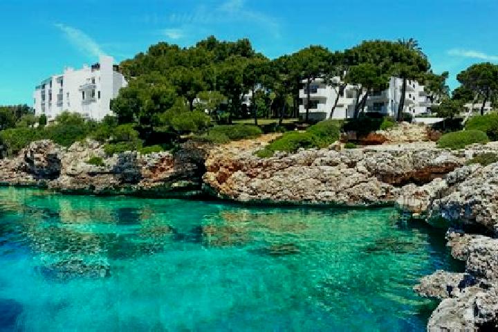 Layla, 24 — Escort in Cala d Or, Spain