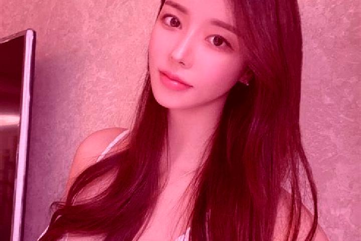 Layla, 24 — Escort in Changpu, China