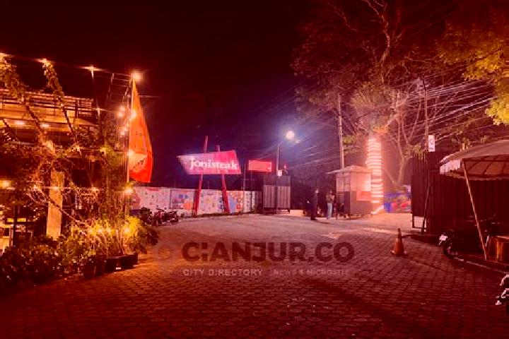 Layla, 24 — Escort in Cianjur, Indonesia