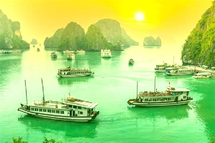 Layla, 24 — Escort in Ha Long, Vietnam