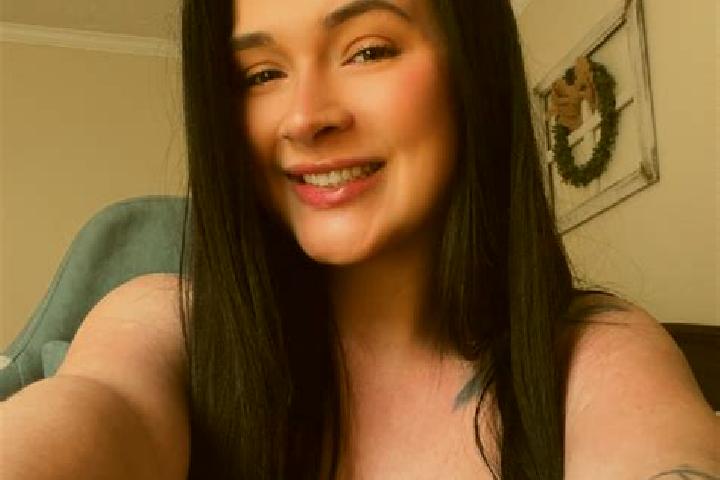 Layla, 24 — Escort in Honaker, United States