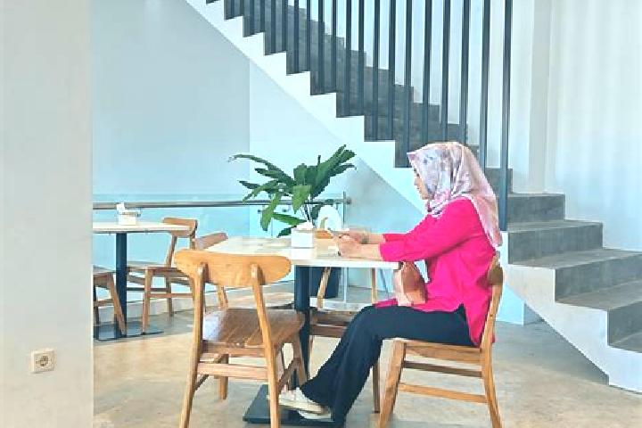 Layla, 24 — Escort in Parakan, Indonesia