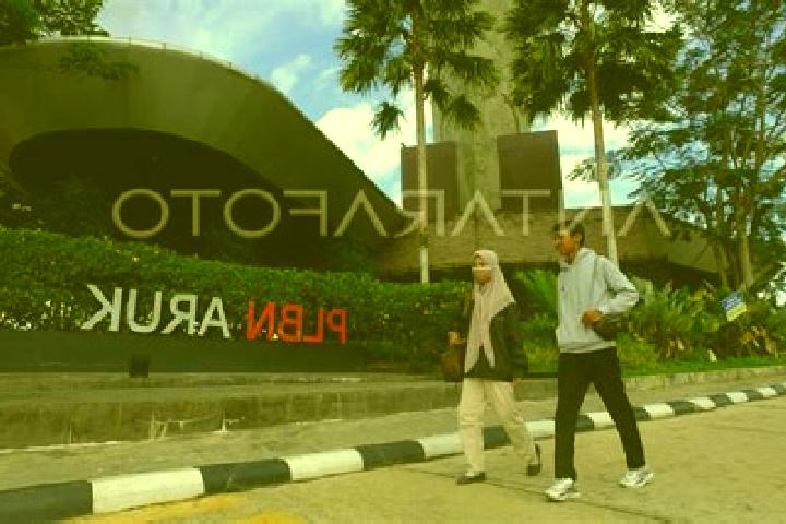 Layla, 24 — Escort in Sambas, Indonesia