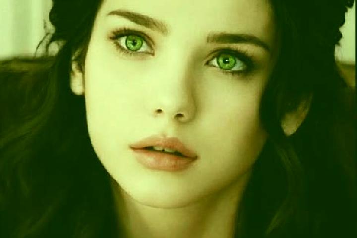 Layla, 25, a auburn green-eyed mediterranean companion based in Irakleion. Offering CIM, OWO, GFE, A-Level. Available for incall and outcall, day and evening...