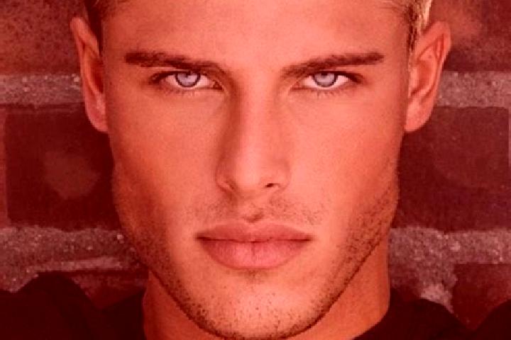 Layla, 25, a blonde grey-eyed caucasian companion based in Weeze. Offering Duos, OWO, Massage. Available for incall and outcall, day and evening dates.