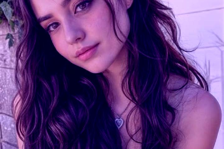 Layla, 25, a brunette hazel-eyed mixed companion based in Vaghapur. Offering Prostate Massage, Overnight, Domination. Available for incall and outcall, day a...
