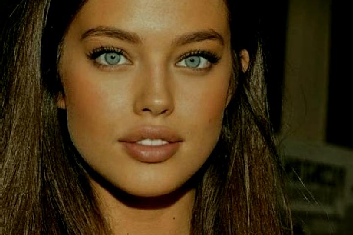 Layla, 25, a chestnut green-eyed caucasian companion based in Baarlo. Offering Party Girl, Prostate Massage, Overnight, Couples. Available for incall and out...