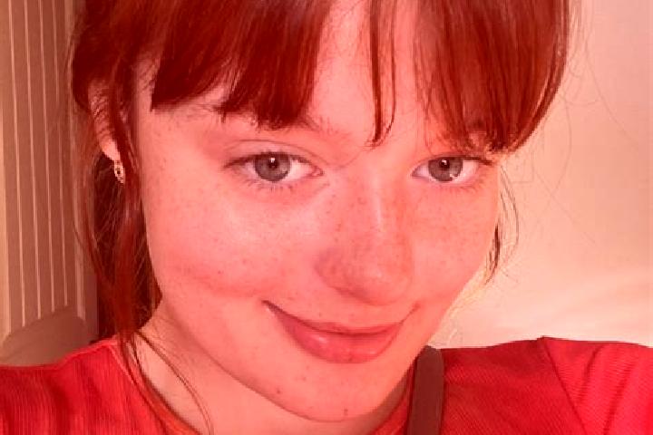 Layla, 25, a red brown-eyed caucasian companion based in Mahmutkoey. Offering Duos, BDSM, Prostate Massage, Party Girl. Available for incall and outcall, day...