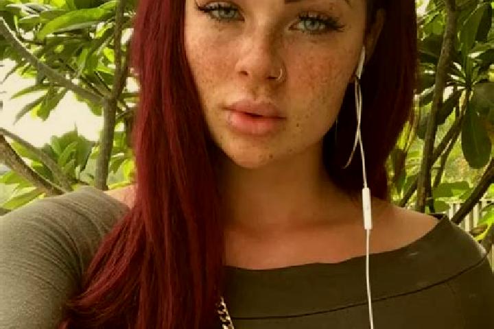 Layla, 25, a red dark-eyed mediterranean companion based in Caerano di San Marco. Offering Deep French Kissing, Fetish, Domination, Prostate Massage, Girlfri...